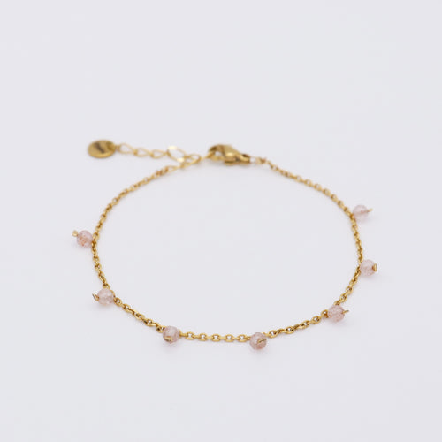 Armband aus 18K vergoldetem Edelstahl mit Erdbeerquarz-Steinen, handgemacht in Zürich