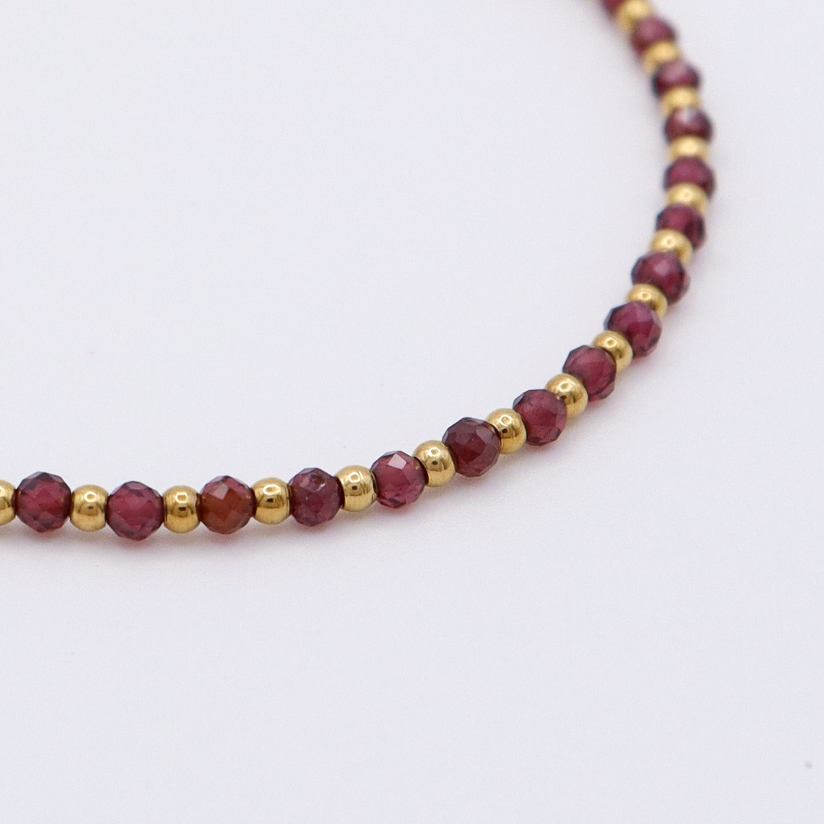 Armband Edelsteine. granat