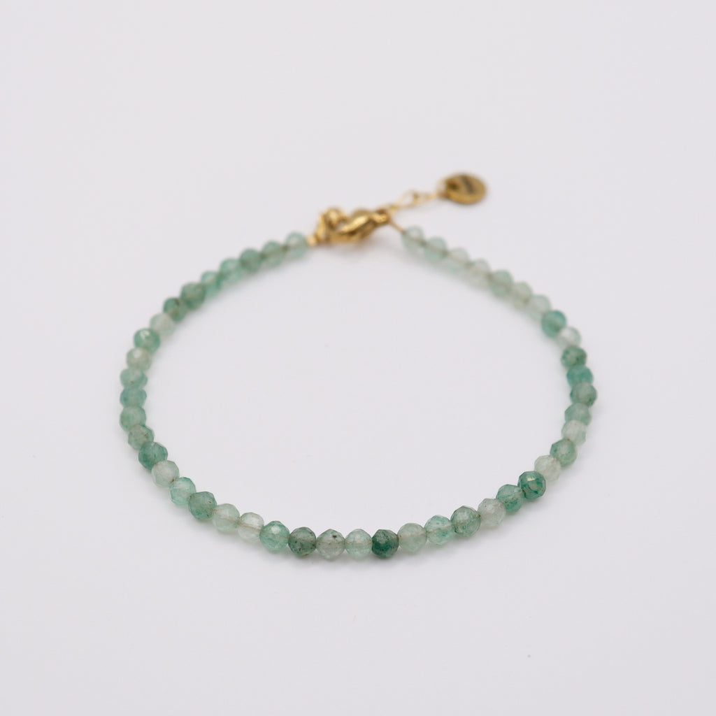 Handgemachtes Armband mit grünem Aventurin und Edelstahlverschluss – Dunjas Atelier Zürich